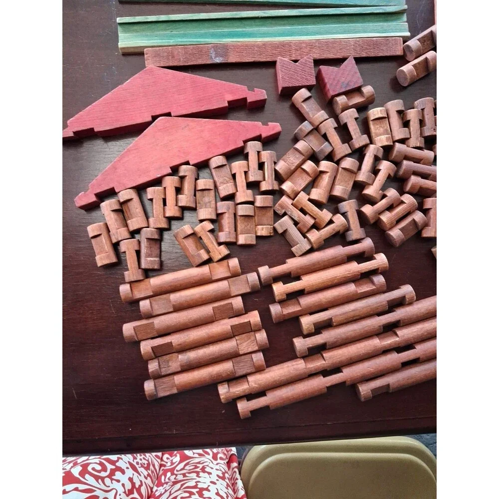 Vintage 1950s Lincoln Logs Set 2C in Round Canister